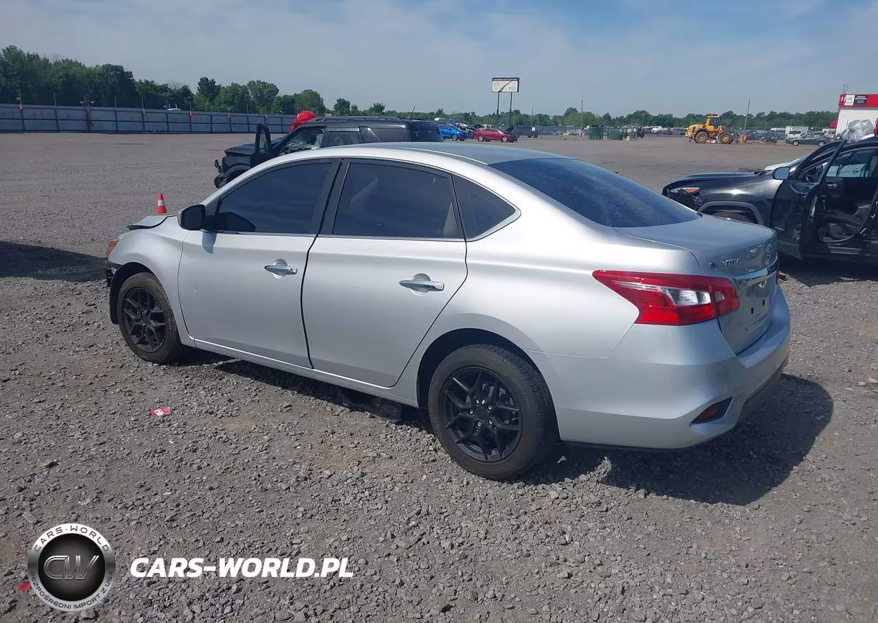 2018 Nissan Sentra S VIN:3N1AB7AP4JY255473 - 3