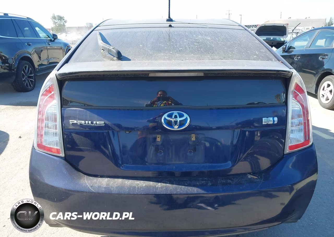 2014 Toyota Prius Four VIN:JTDKN3DUXE0384532 - 17