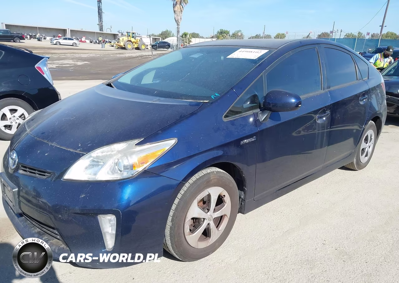 2014 Toyota Prius Four VIN:JTDKN3DUXE0384532 - 2