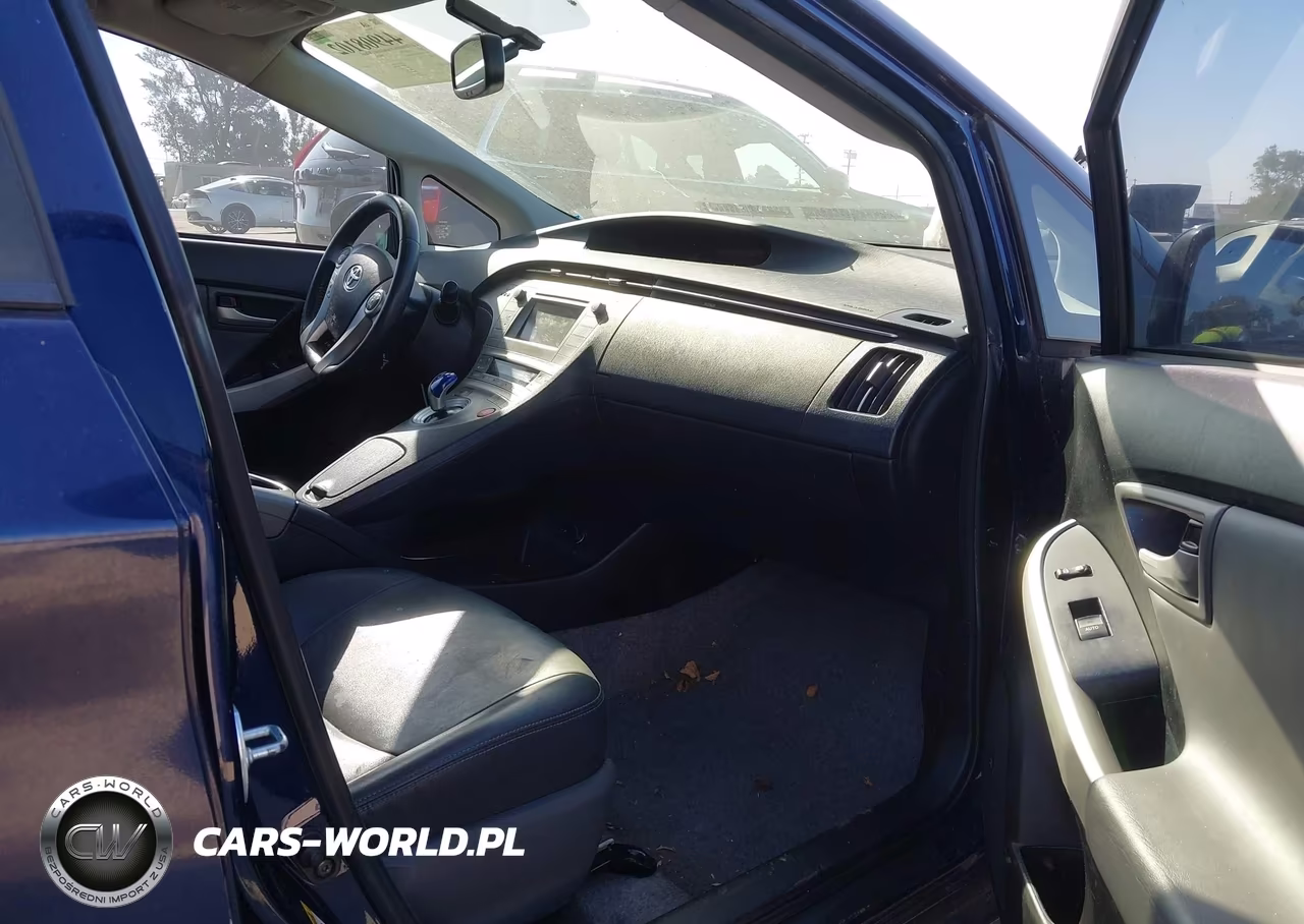 2014 Toyota Prius Four VIN:JTDKN3DUXE0384532 - 5