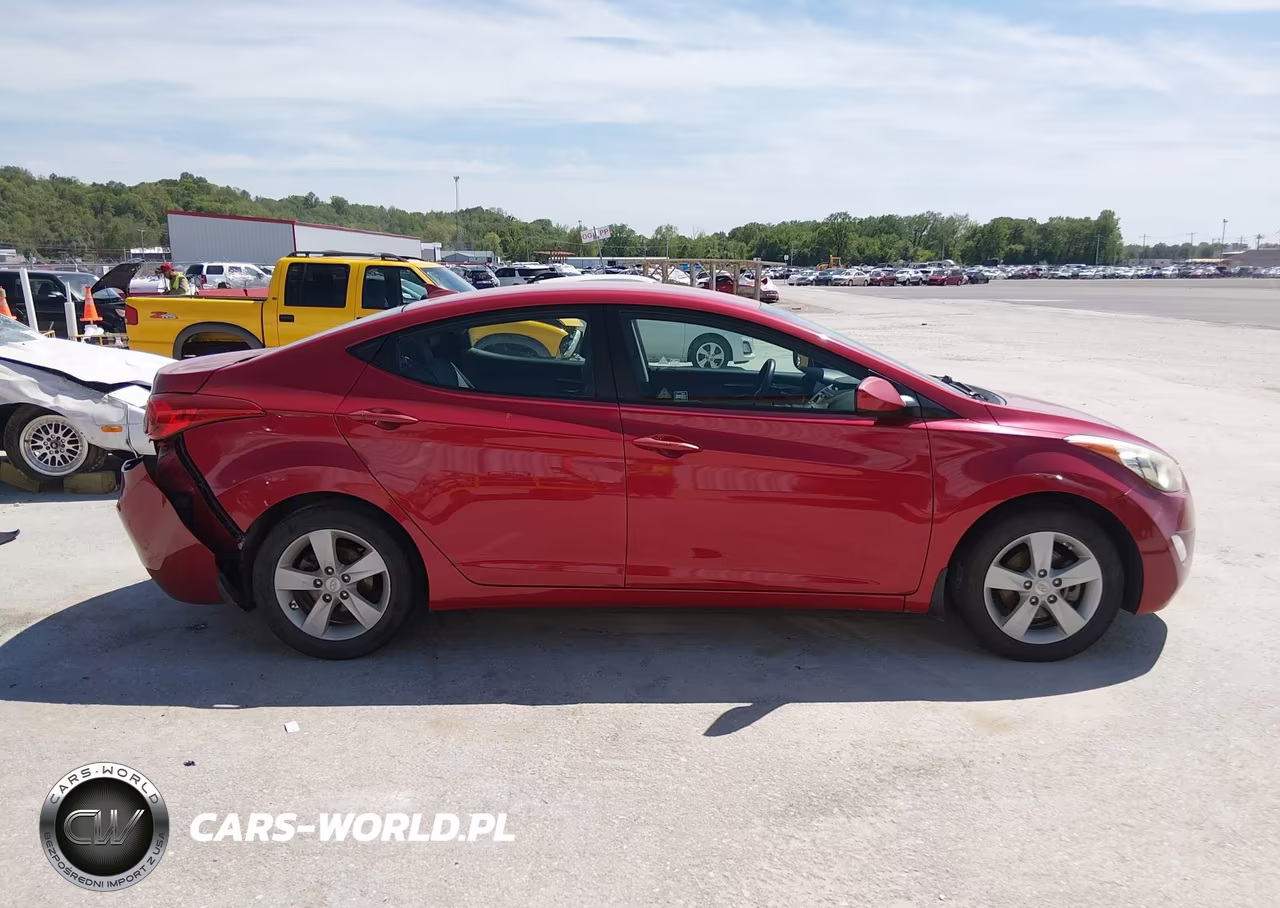 2013 Hyundai Elantra Gls VIN:KMHDH4AE1DU941480 - 13