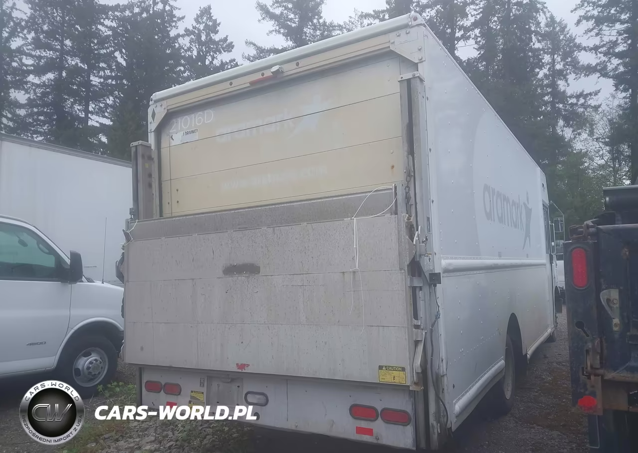 2009 Freightliner Chassis M Line Walk-In Van VIN:4UZAAPDUX9CAM0636 - 4