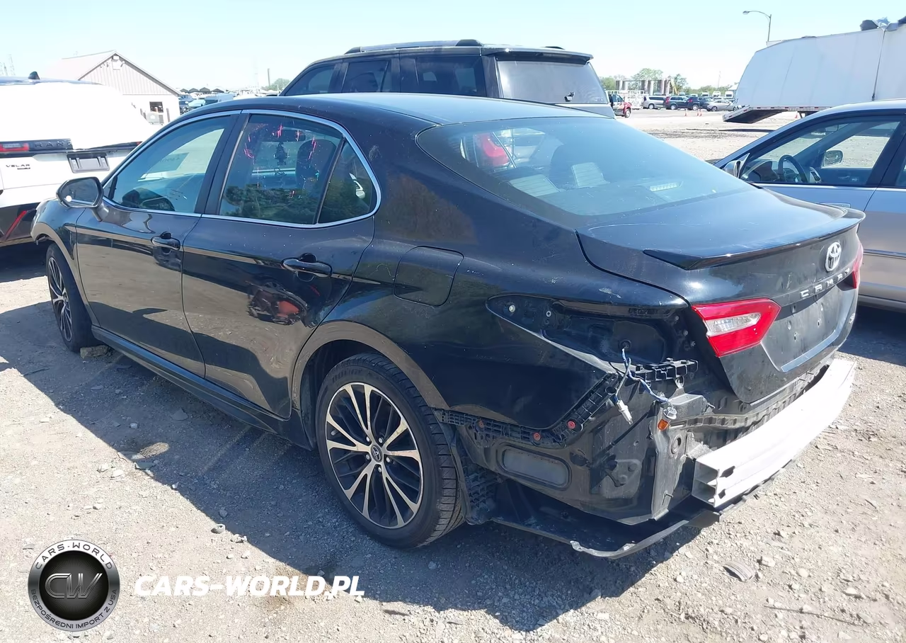 2018 Toyota Camry Se VIN:4T1B11HK9JU042156 - 3