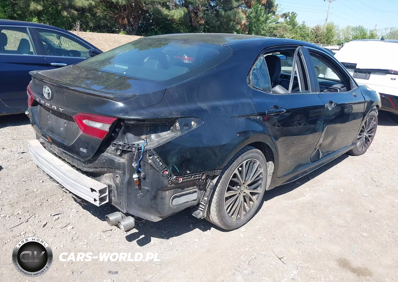 2018 Toyota Camry Se VIN:4T1B11HK9JU042156 - 4