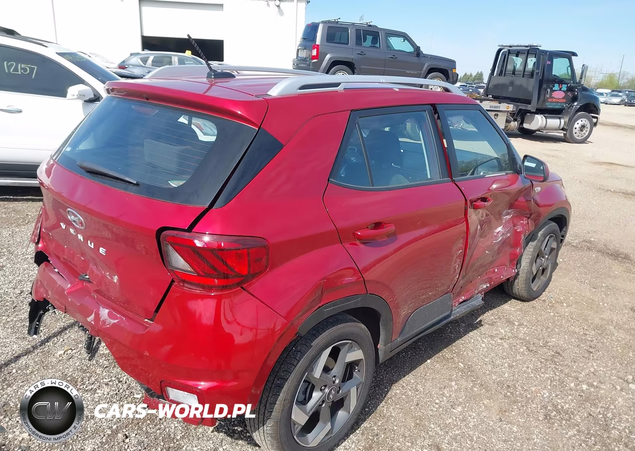 2025 Hyundai Venue Sel VIN:KMHRC8A34SU372678 - 4