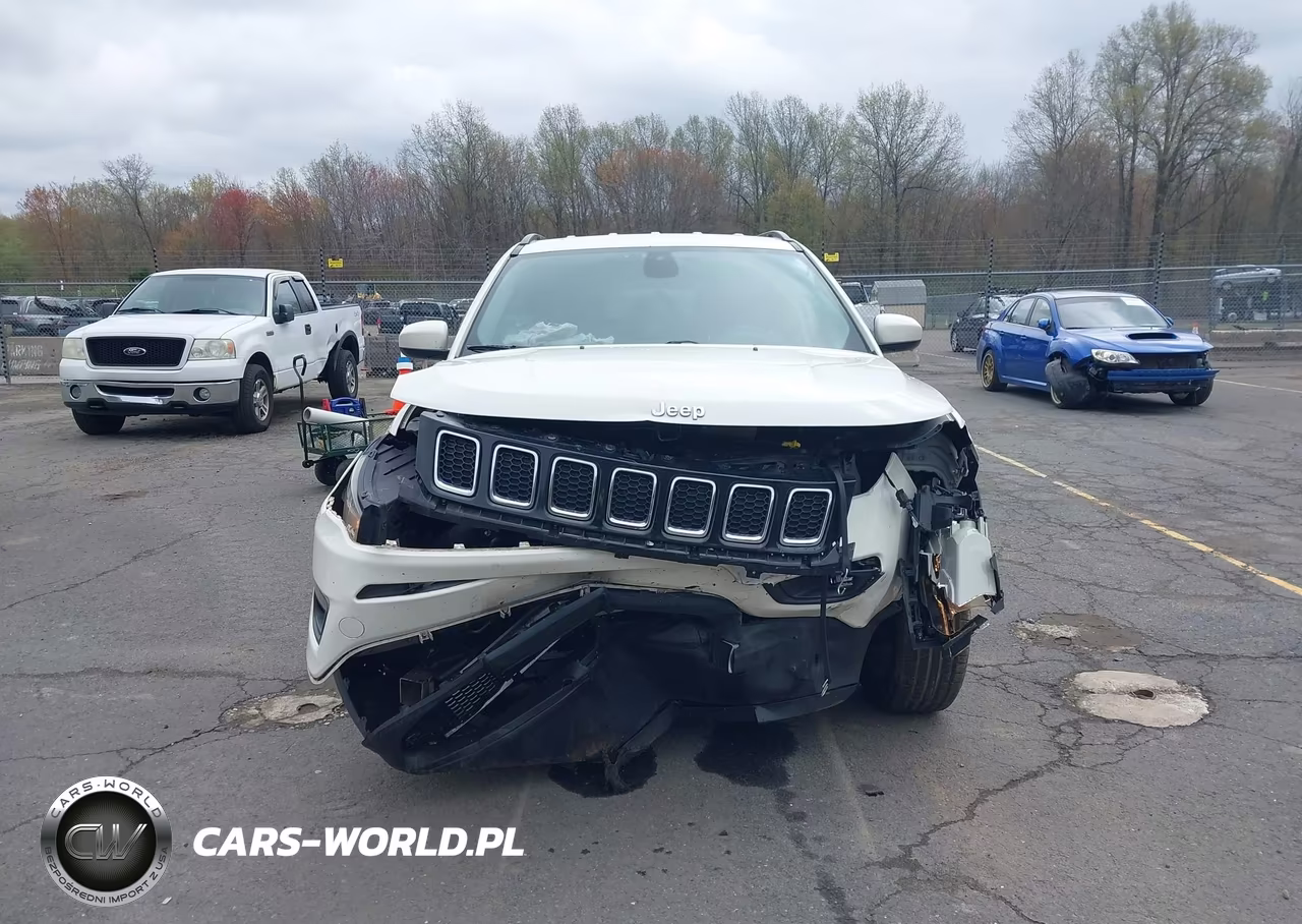 2018 Jeep Compass Latitude 4X4 VIN:3C4NJDBB1JT104896 - 12