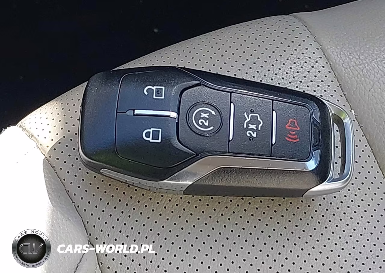 2014 Ford Fusion Titanium VIN:3FA6P0D98ER336216 - 11