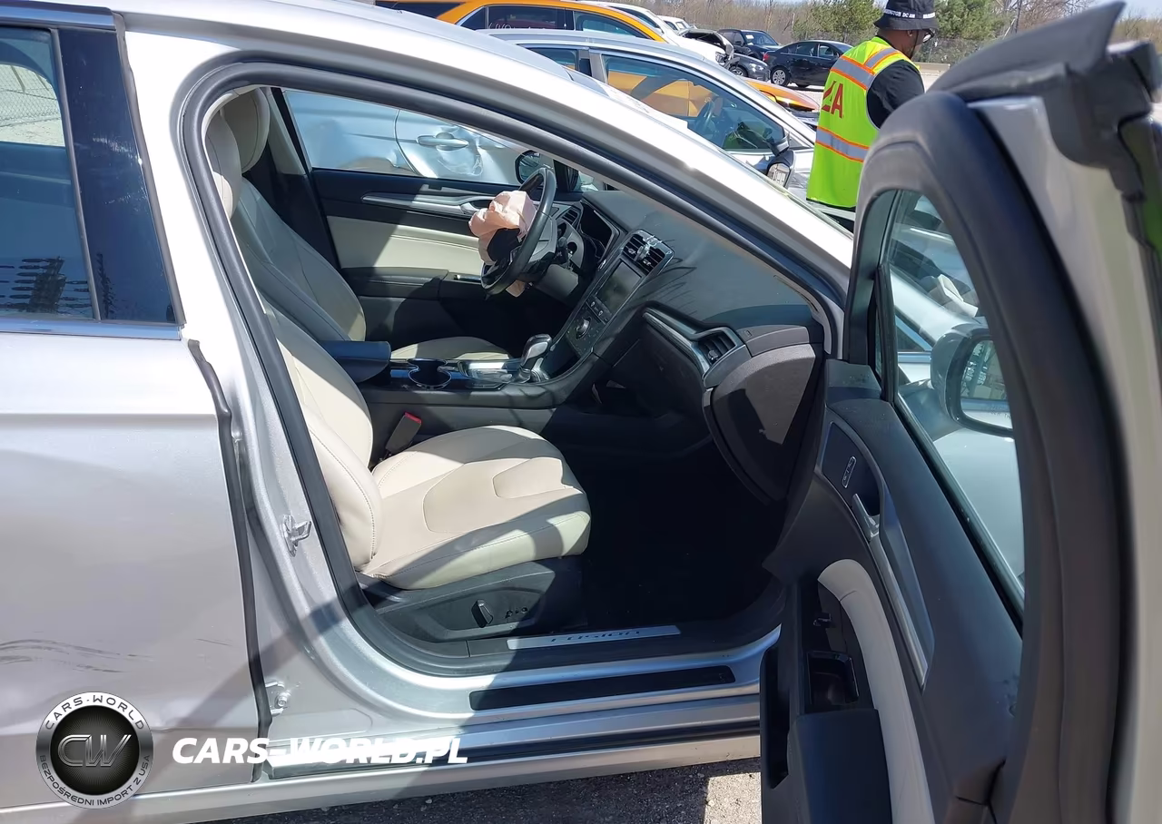 2014 Ford Fusion Titanium VIN:3FA6P0D98ER336216 - 5
