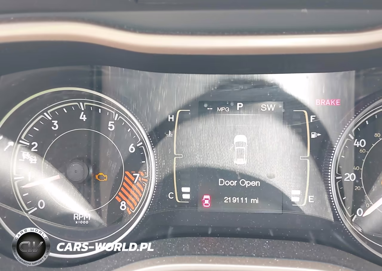 2014 Jeep Cherokee Latitude VIN:1C4PJLCS7EW105259 - 7