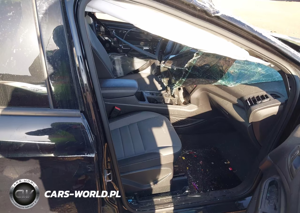 2019 Ford Escape S VIN:1FMCU0F71KUA88635 - 5