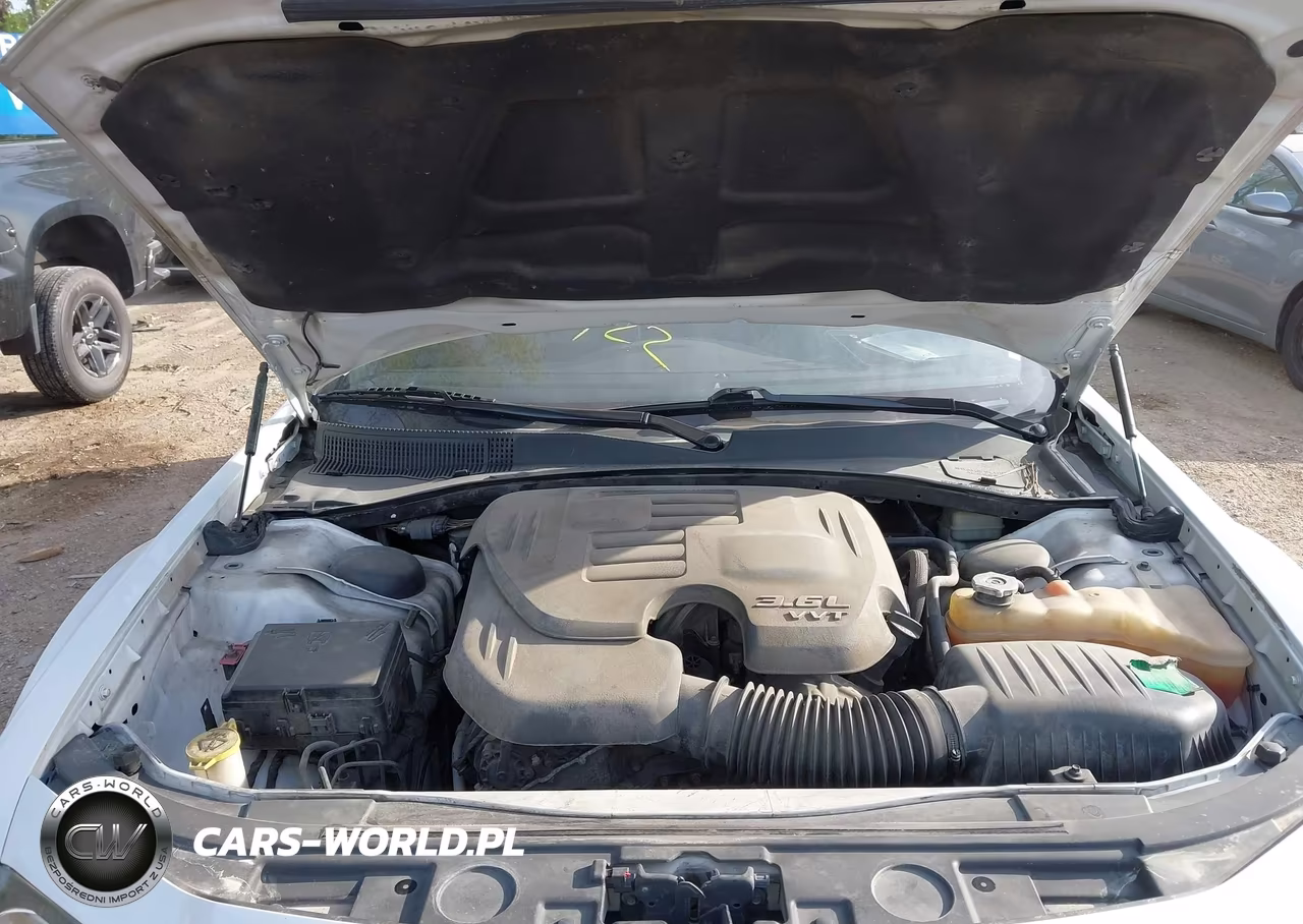 2014 Chrysler 300 VIN:2C3CCAGGXEH311892 - 10