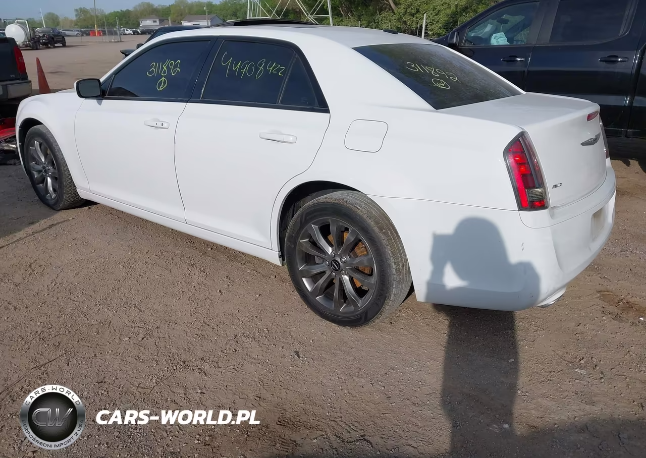 2014 Chrysler 300 VIN:2C3CCAGGXEH311892 - 3