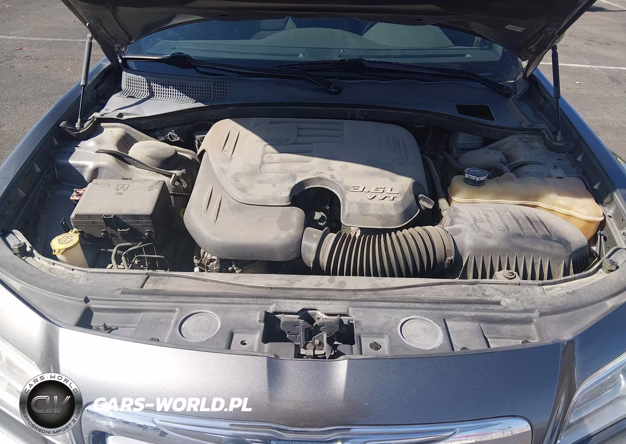 2012 Chrysler 300 VIN:2C3CCAAG4CH116523 - 10