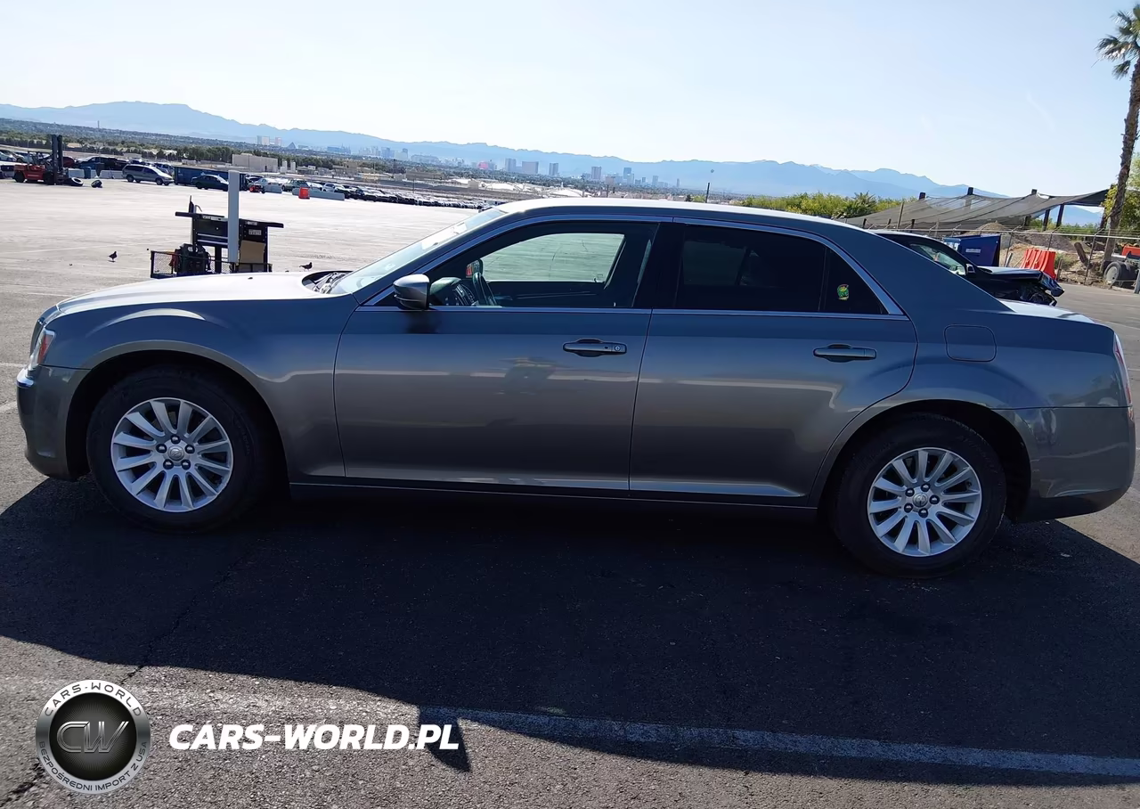 2012 Chrysler 300 VIN:2C3CCAAG4CH116523 - 14