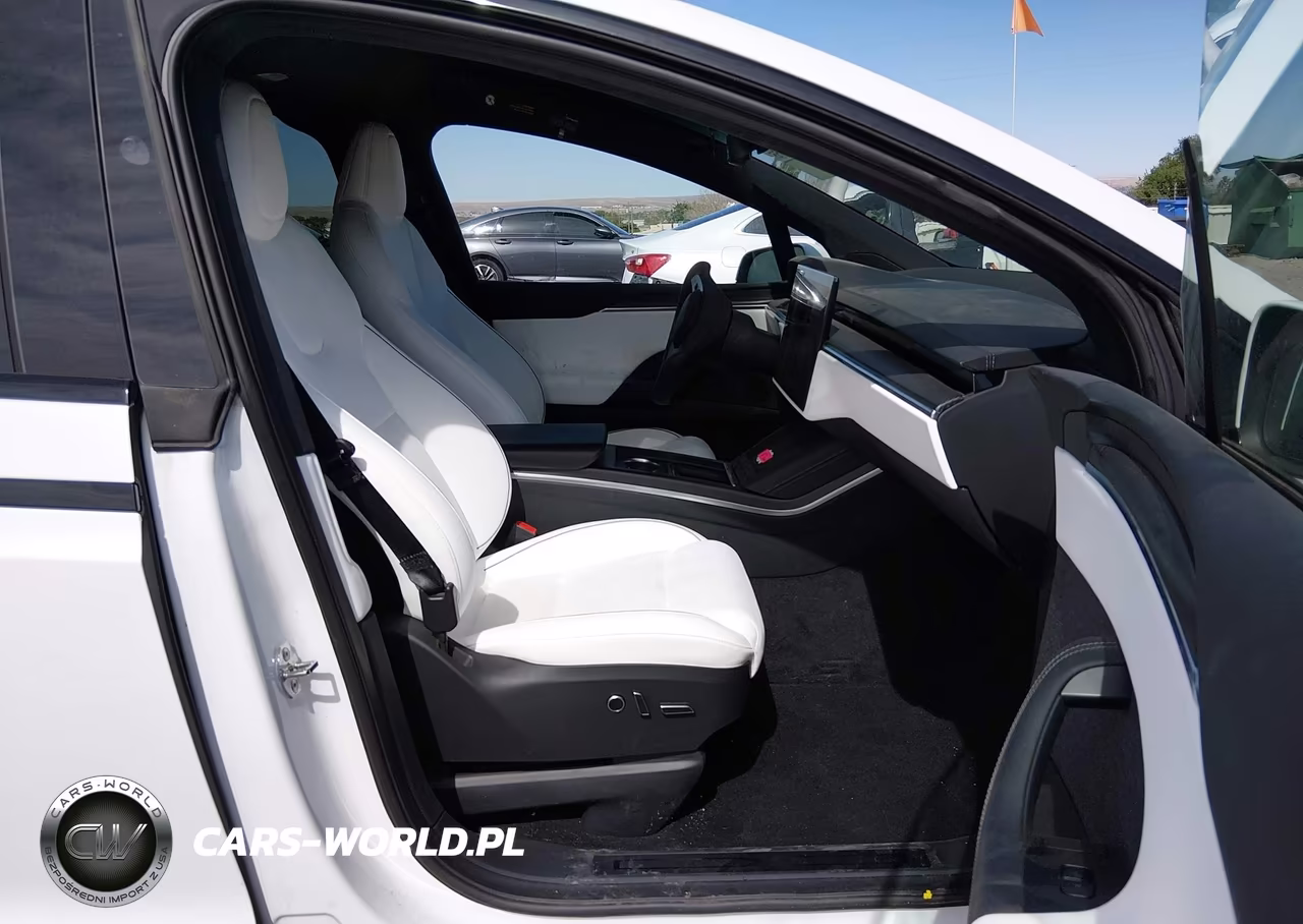 2025 Tesla Model X Plaid VIN:7SAXCBE64SF469811 - 5