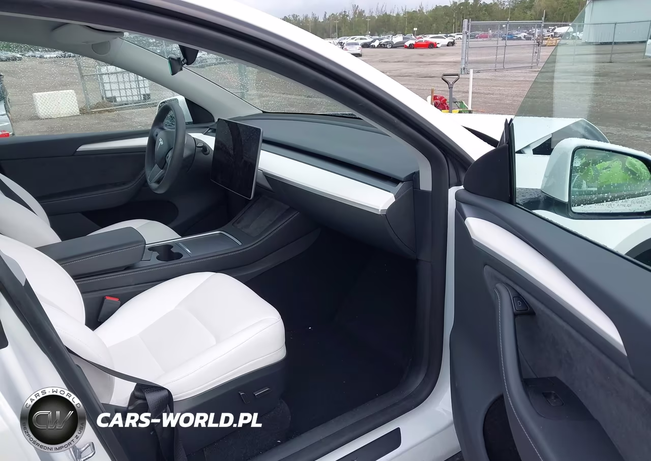 2024 Tesla Model Y Long Range Dual Motor All-Wheel Drive VIN:7SAYGDEE7RA321199 - 5