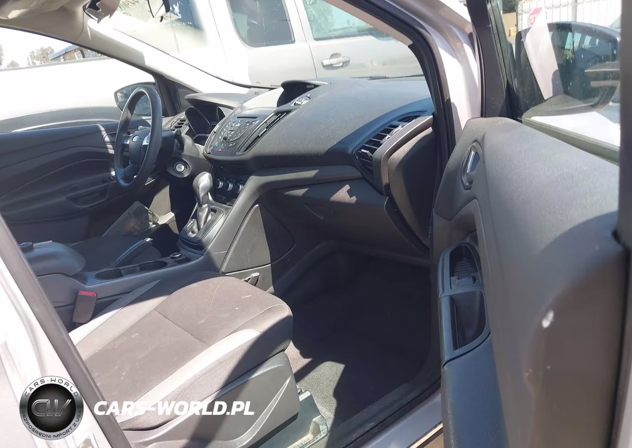 2016 Ford Escape S VIN:1FMCU0F75GUC59698 - 5