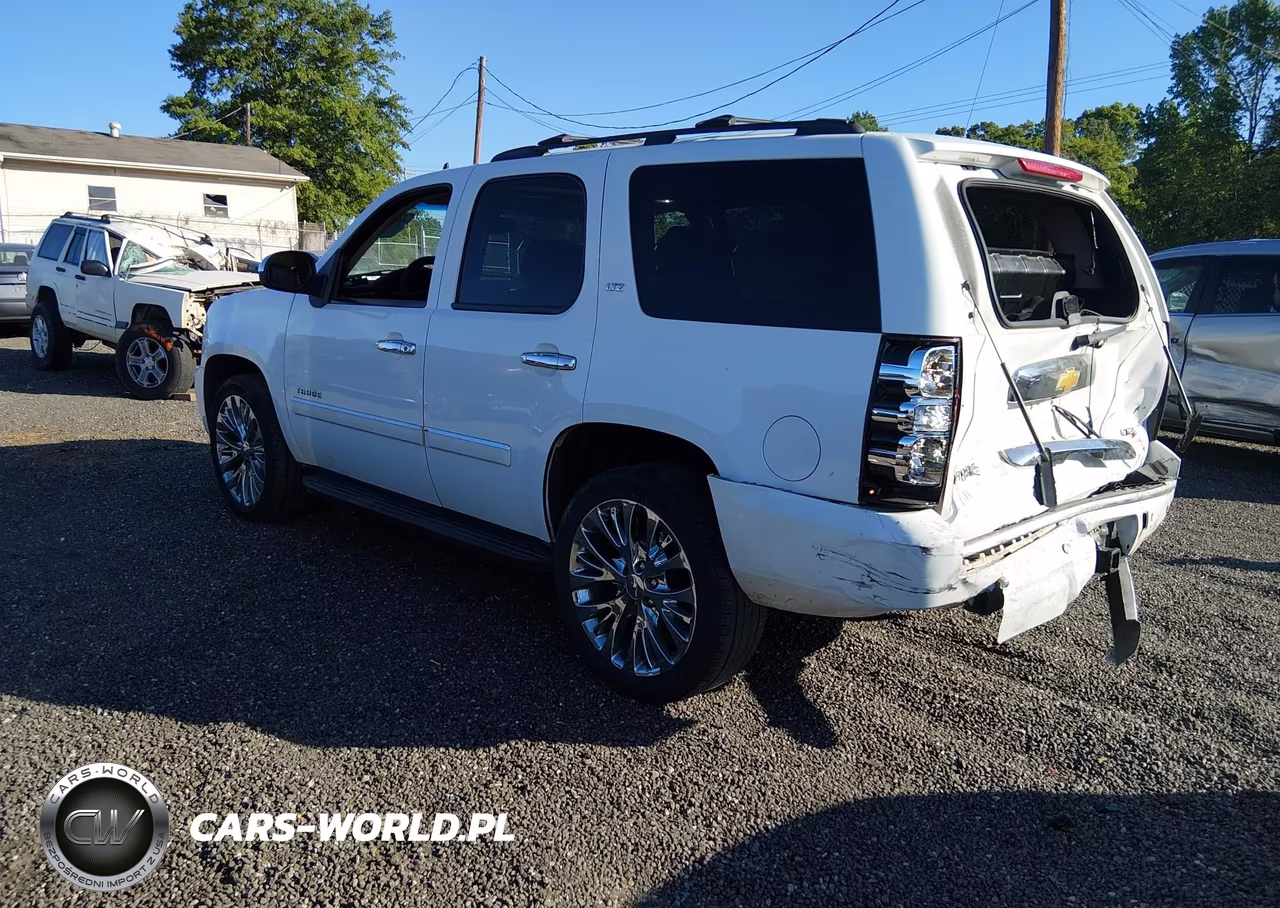 2007 Chevrolet Tahoe Ltz VIN:1GNFC13067R425805 - 3