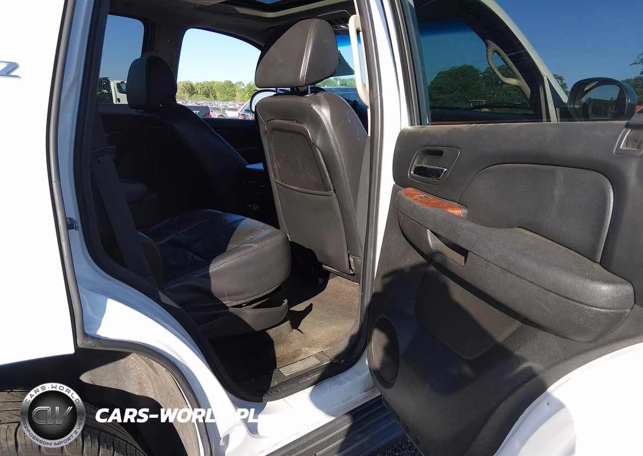 2007 Chevrolet Tahoe Ltz VIN:1GNFC13067R425805 - 8