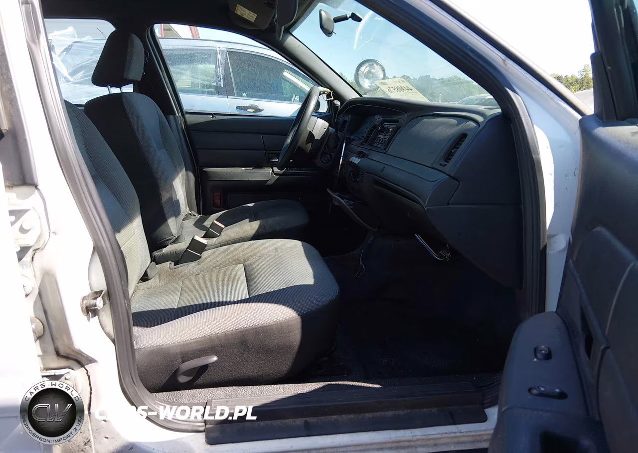 2007 Ford Crown Victoria Police-Police Interceptor VIN:2FAFP71W37X133385 - 5