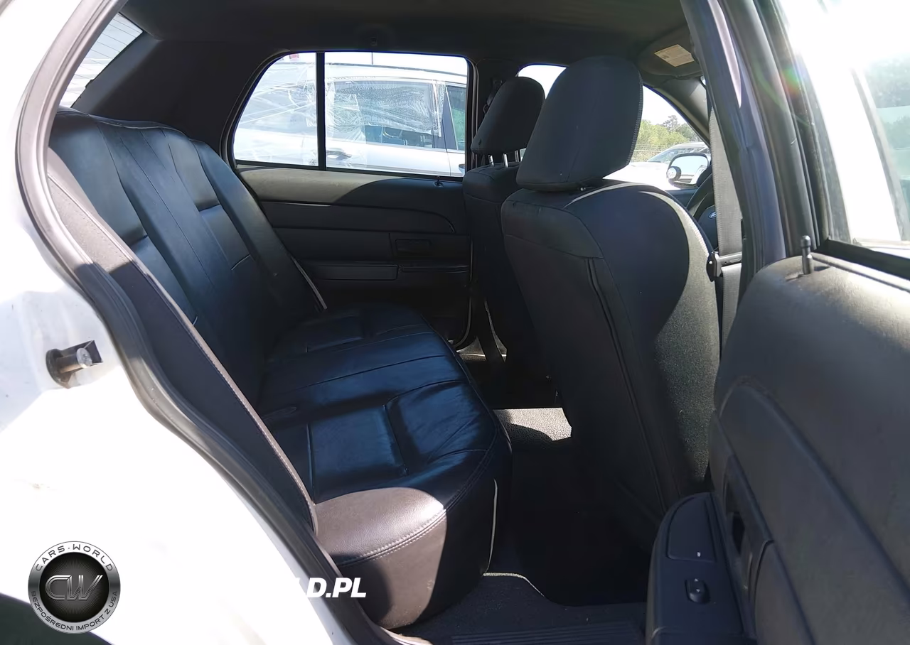 2007 Ford Crown Victoria Police-Police Interceptor VIN:2FAFP71W37X133385 - 8