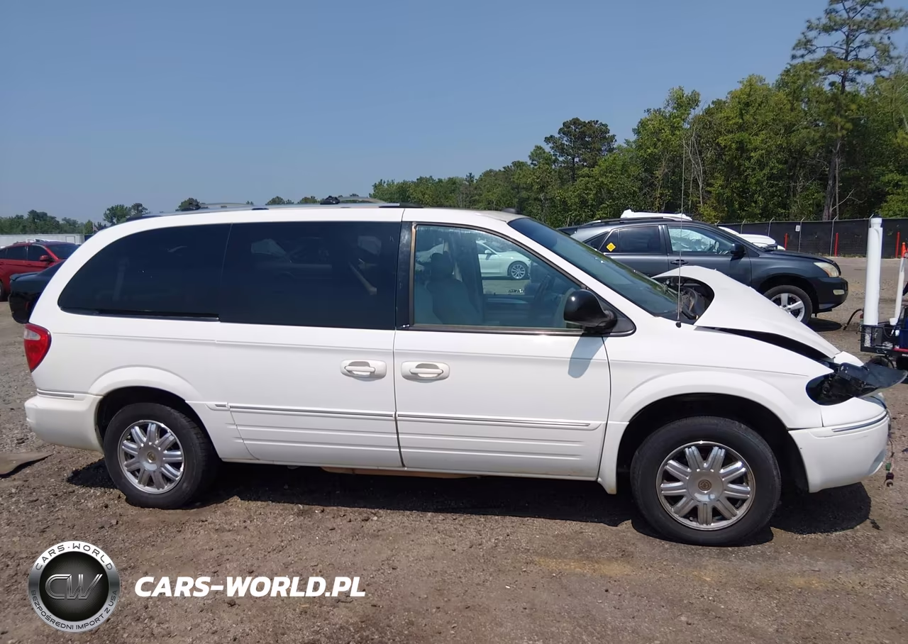 2005 Chrysler Town & Country Limited VIN:2C4GP64LX5R284249 - 13