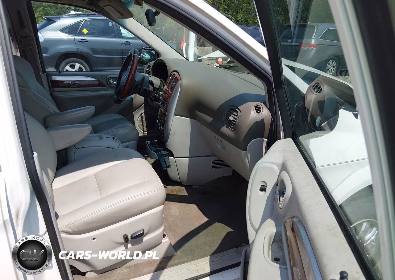 2005 Chrysler Town & Country Limited VIN:2C4GP64LX5R284249 - 5
