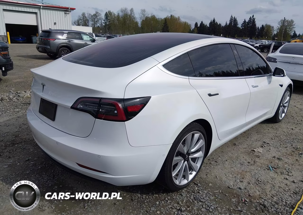 2018 Tesla Model 3 Long Range-Mid Range VIN:5YJ3E1EA6JF126582 - 4