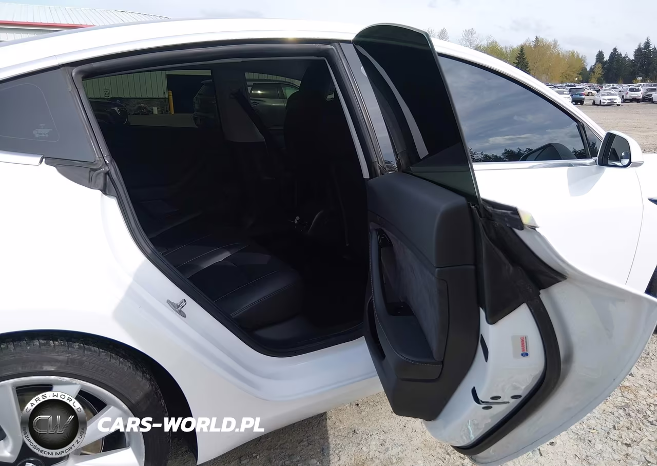 2018 Tesla Model 3 Long Range-Mid Range VIN:5YJ3E1EA6JF126582 - 8