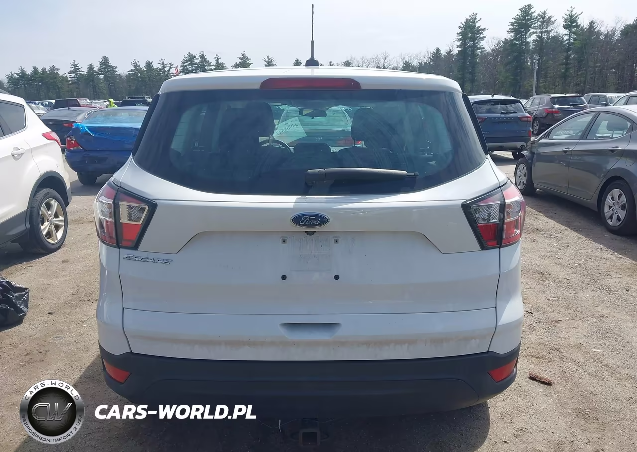 2018 Ford Escape S VIN:1FMCU0F7XJUA71704 - 16