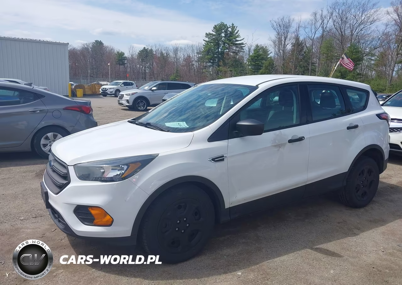 2018 Ford Escape S VIN:1FMCU0F7XJUA71704 - 2