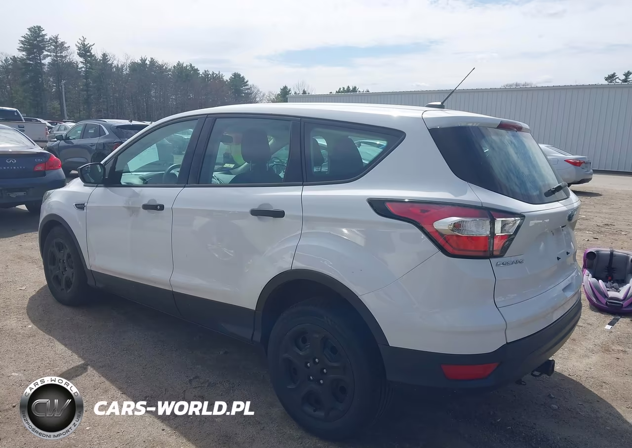 2018 Ford Escape S VIN:1FMCU0F7XJUA71704 - 3