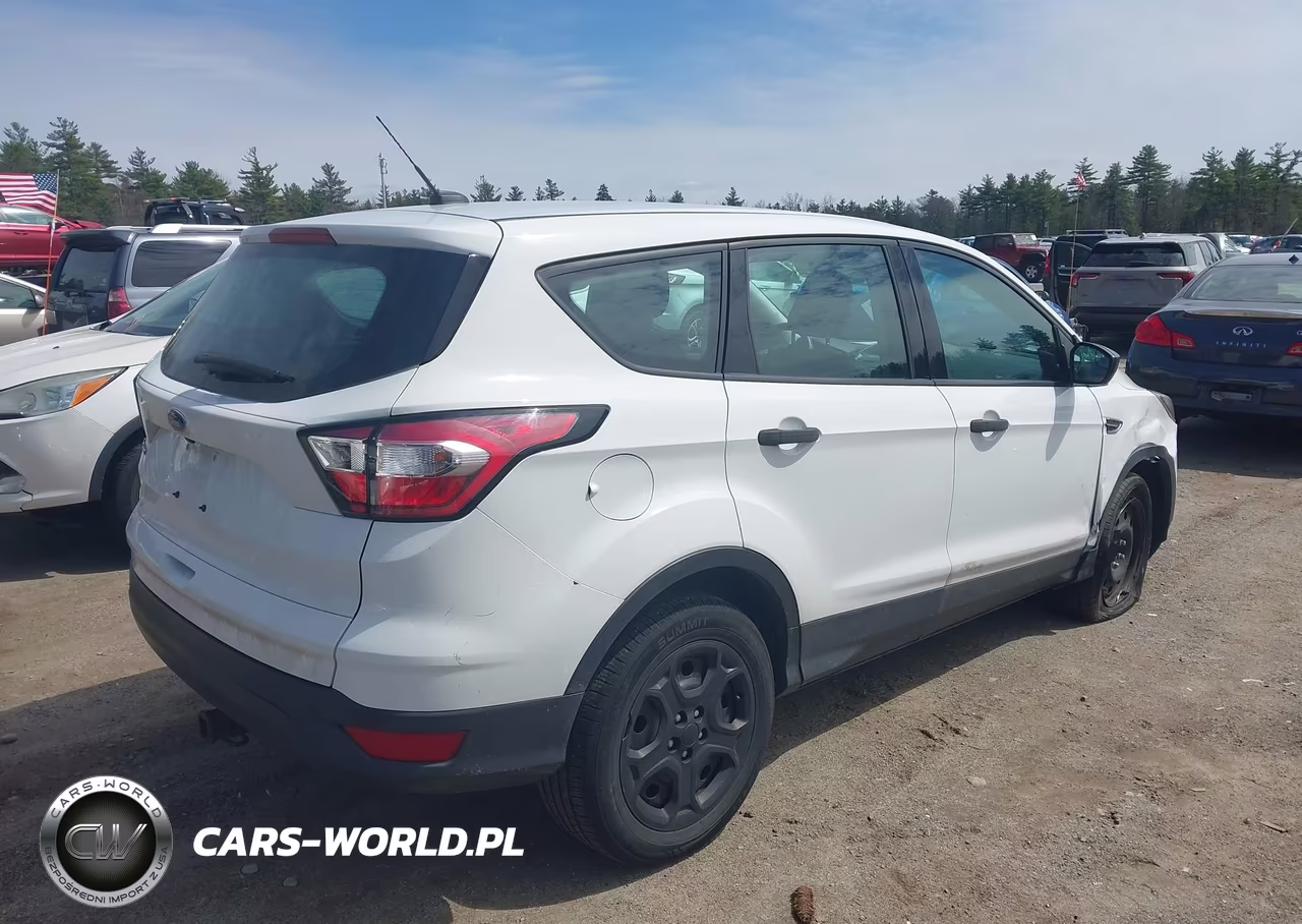 2018 Ford Escape S VIN:1FMCU0F7XJUA71704 - 4
