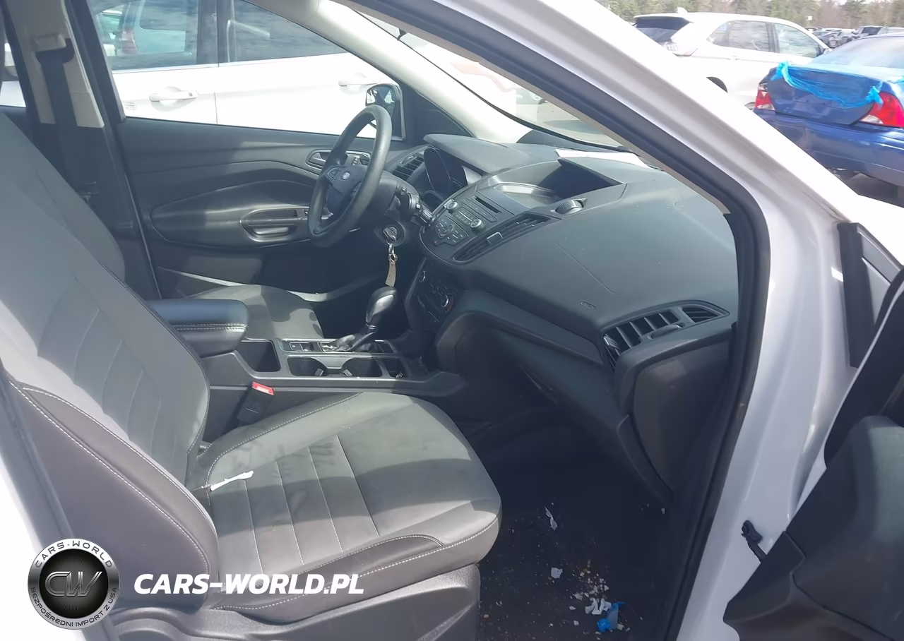 2018 Ford Escape S VIN:1FMCU0F7XJUA71704 - 5