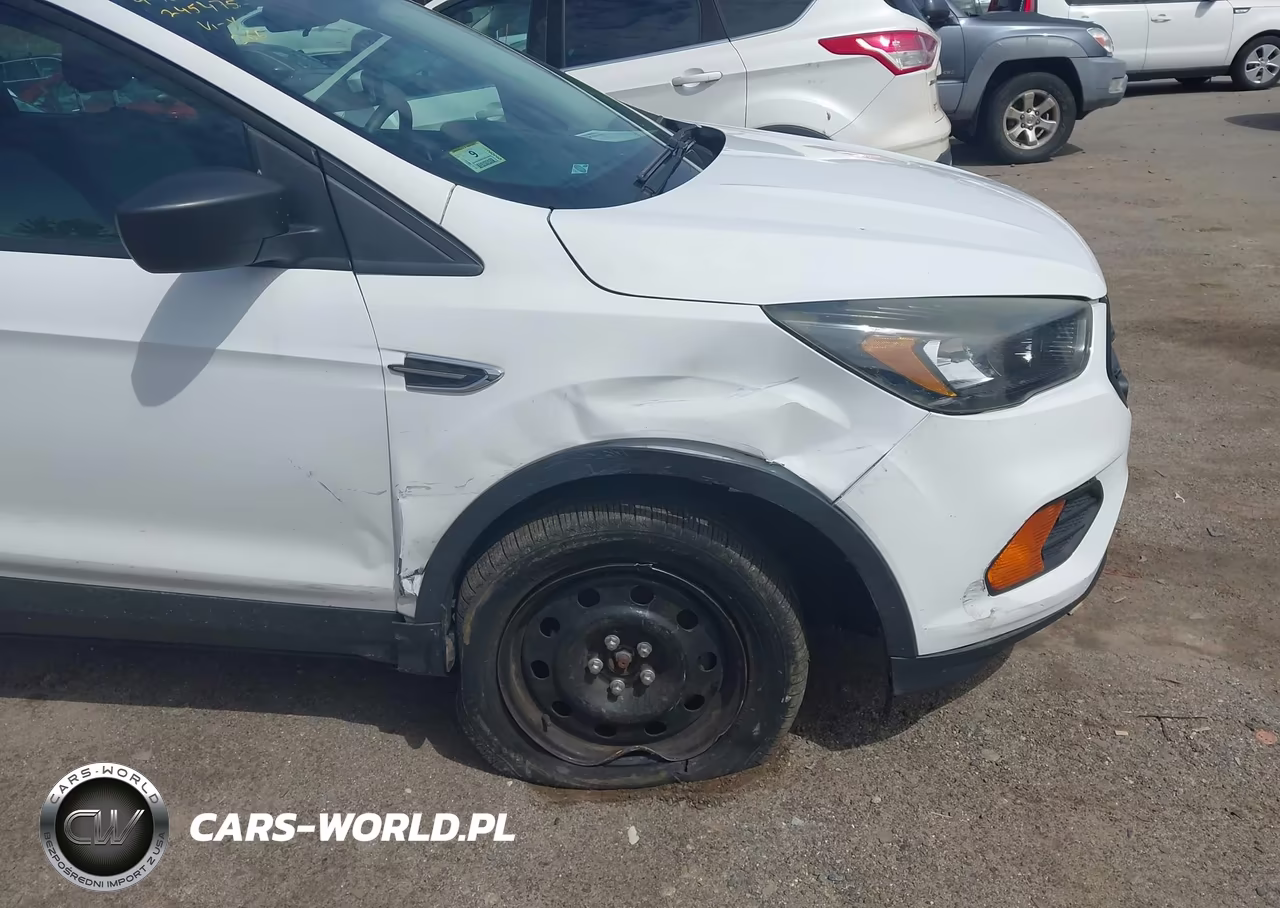 2018 Ford Escape S VIN:1FMCU0F7XJUA71704 - 6