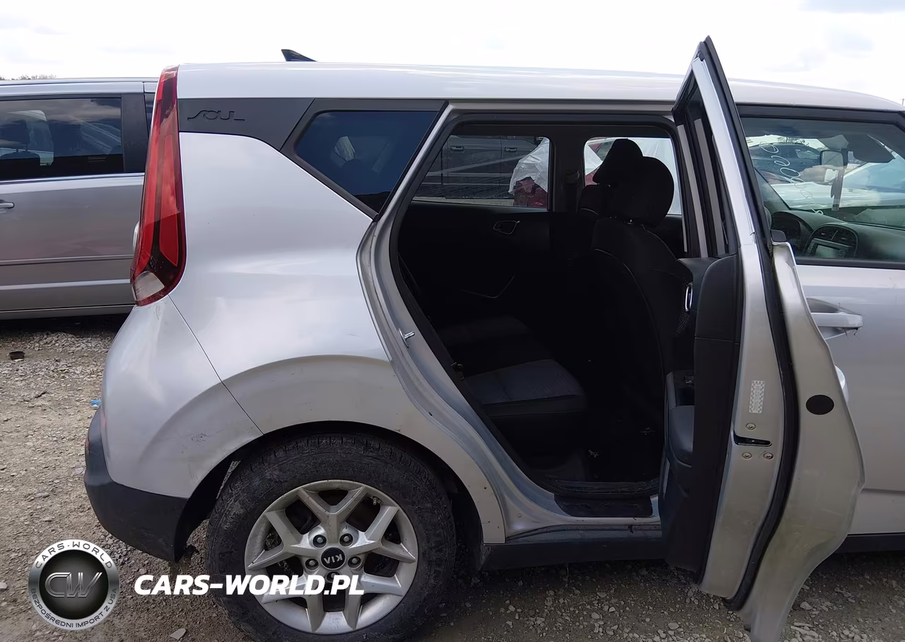 2020 Kia Soul S VIN:KNDJ23AU5L7060322 - 8