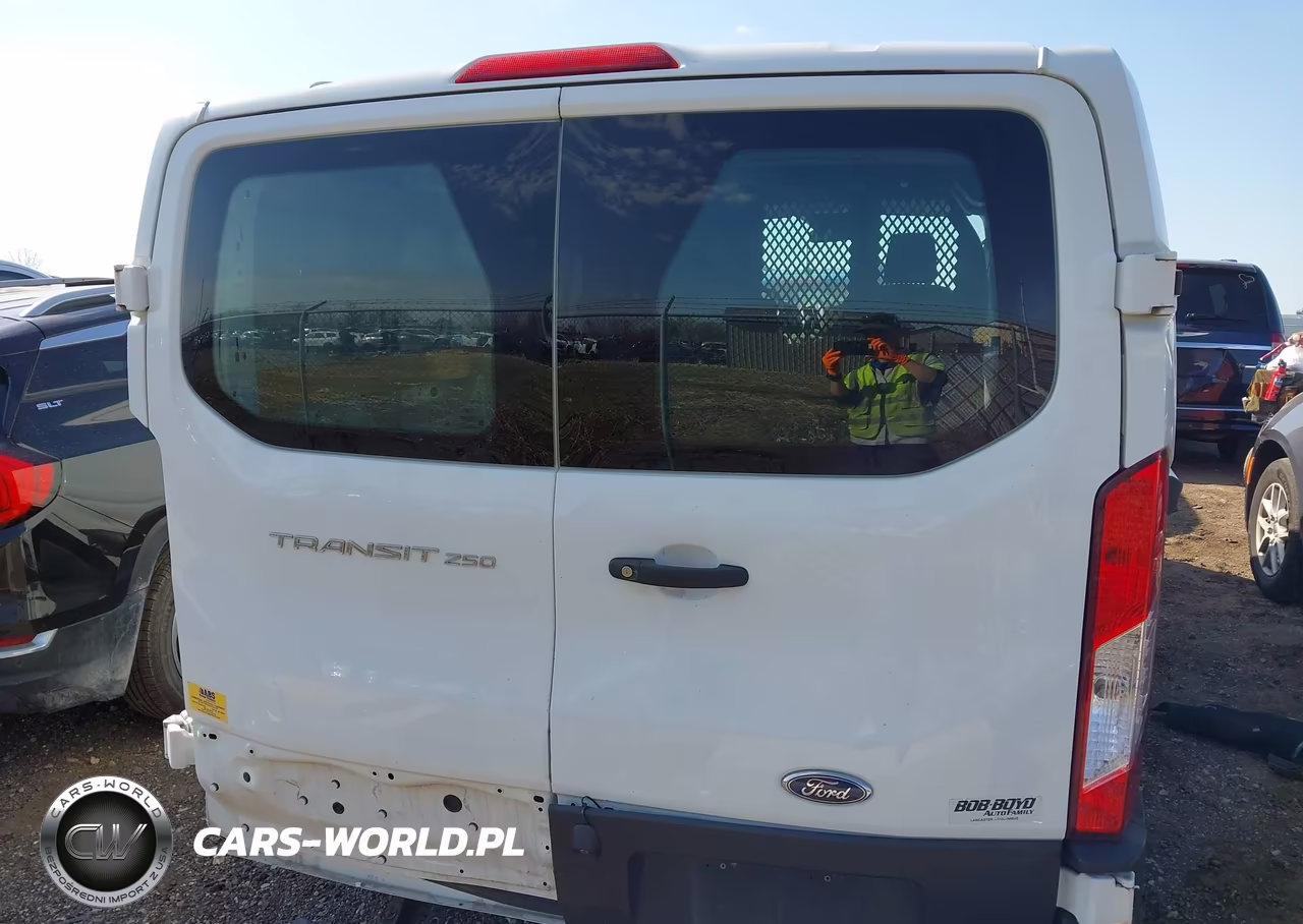 2019 Ford Transit-250 VIN:1FTYR1YM6KKA55677 - 16