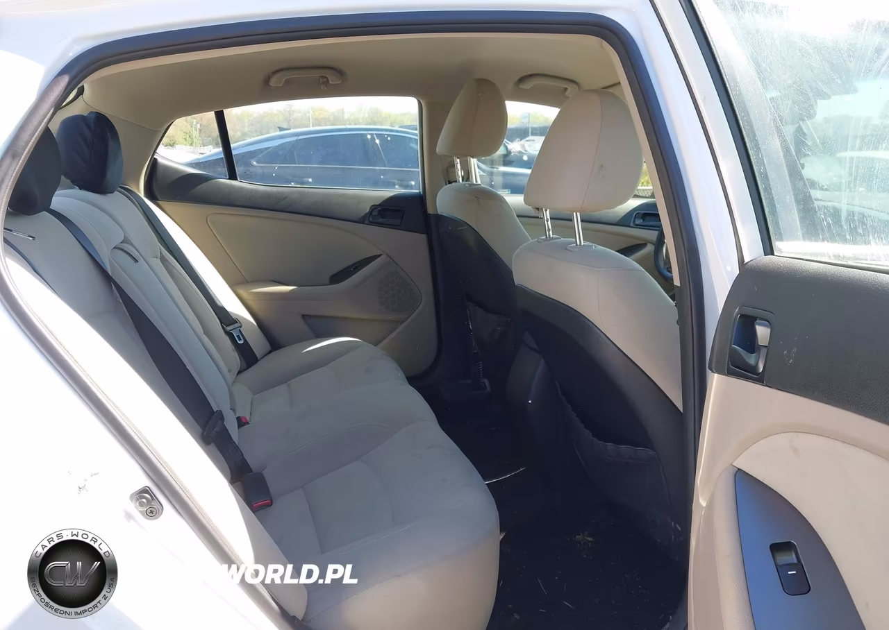 2015 Kia Optima Lx VIN:5XXGM4A73FG418291 - 8