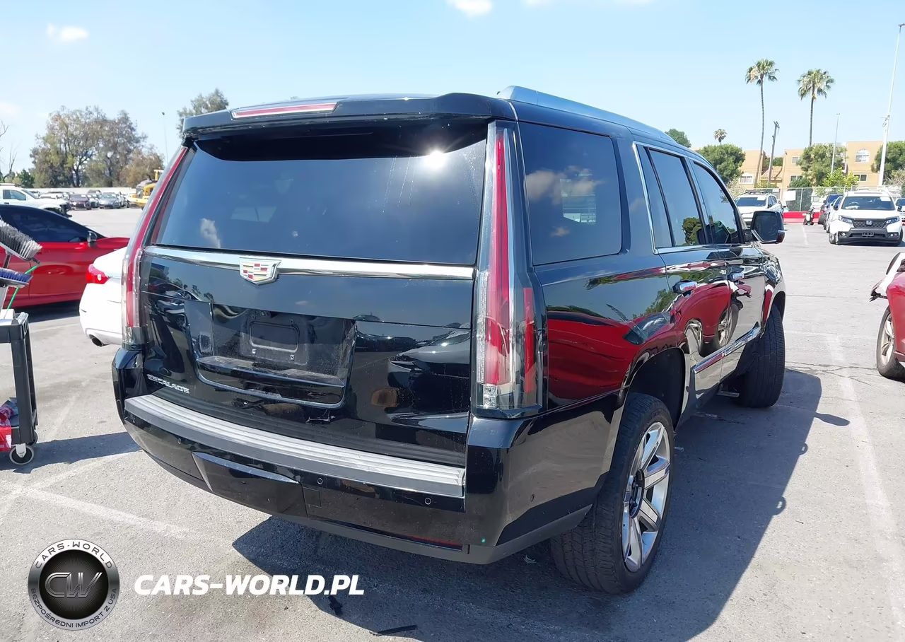 2017 Cadillac Escalade Luxury VIN:1GYS3BKJ9HR286420 - 4