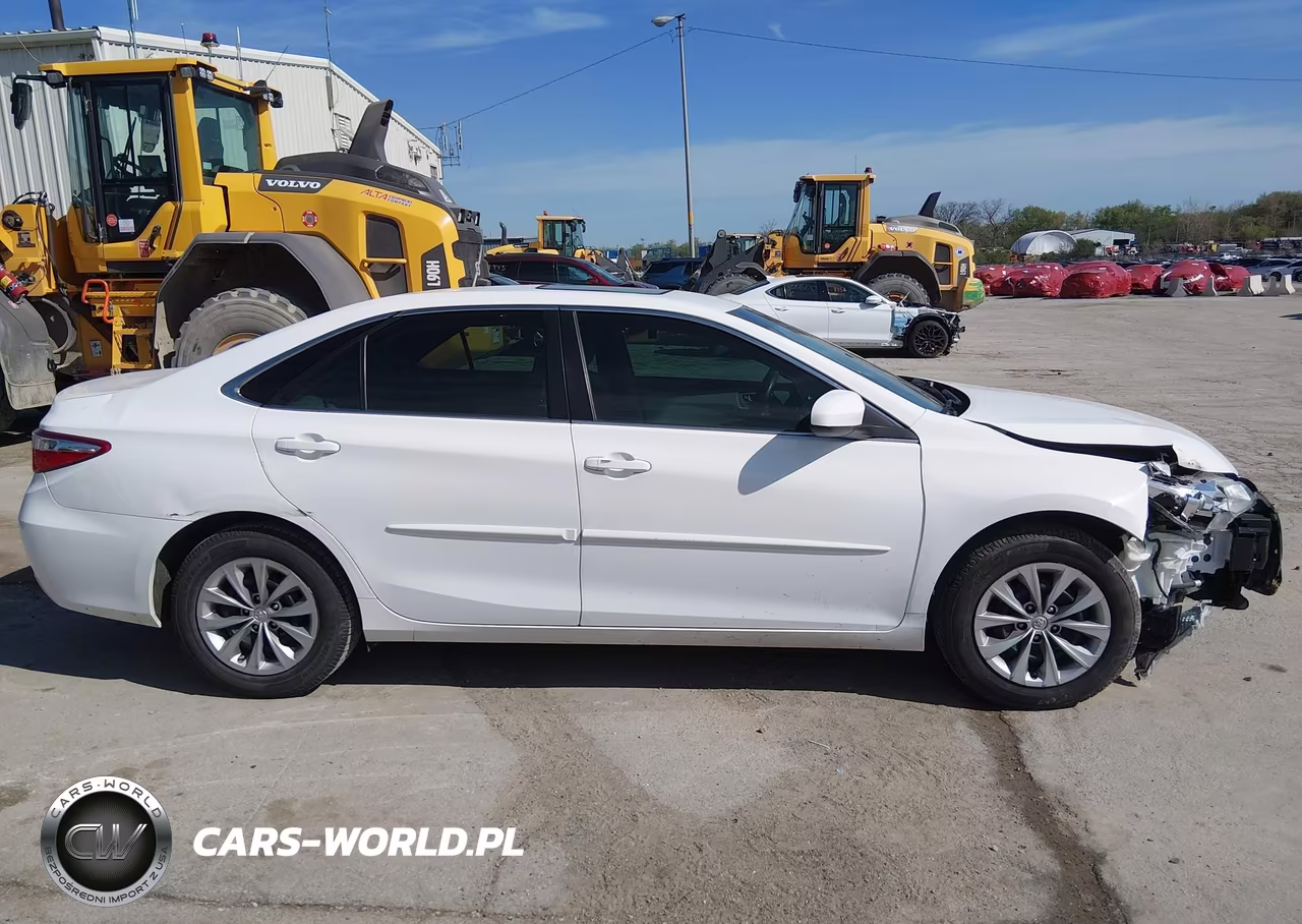 2017 Toyota Camry Le VIN:4T1BF1FK1HU328131 - 14