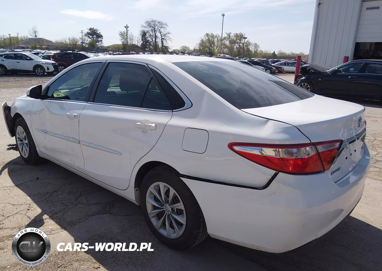 2017 Toyota Camry Le VIN:4T1BF1FK1HU328131 - 3