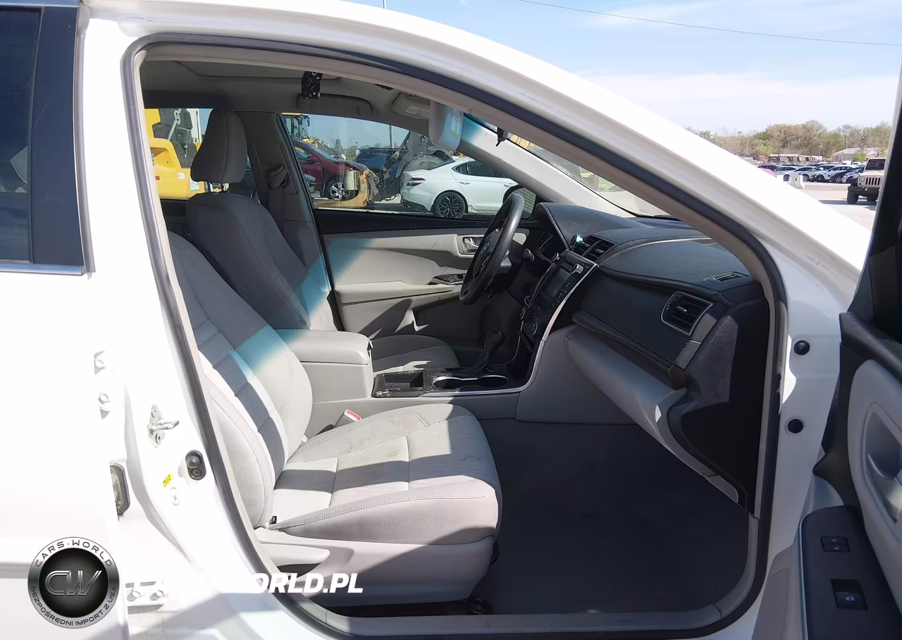 2017 Toyota Camry Le VIN:4T1BF1FK1HU328131 - 5