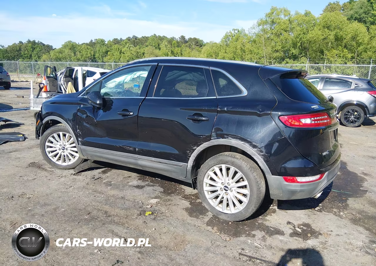 2019 Lincoln Mkc Standard VIN:5LMCJ1C9XKUL50301 - 3