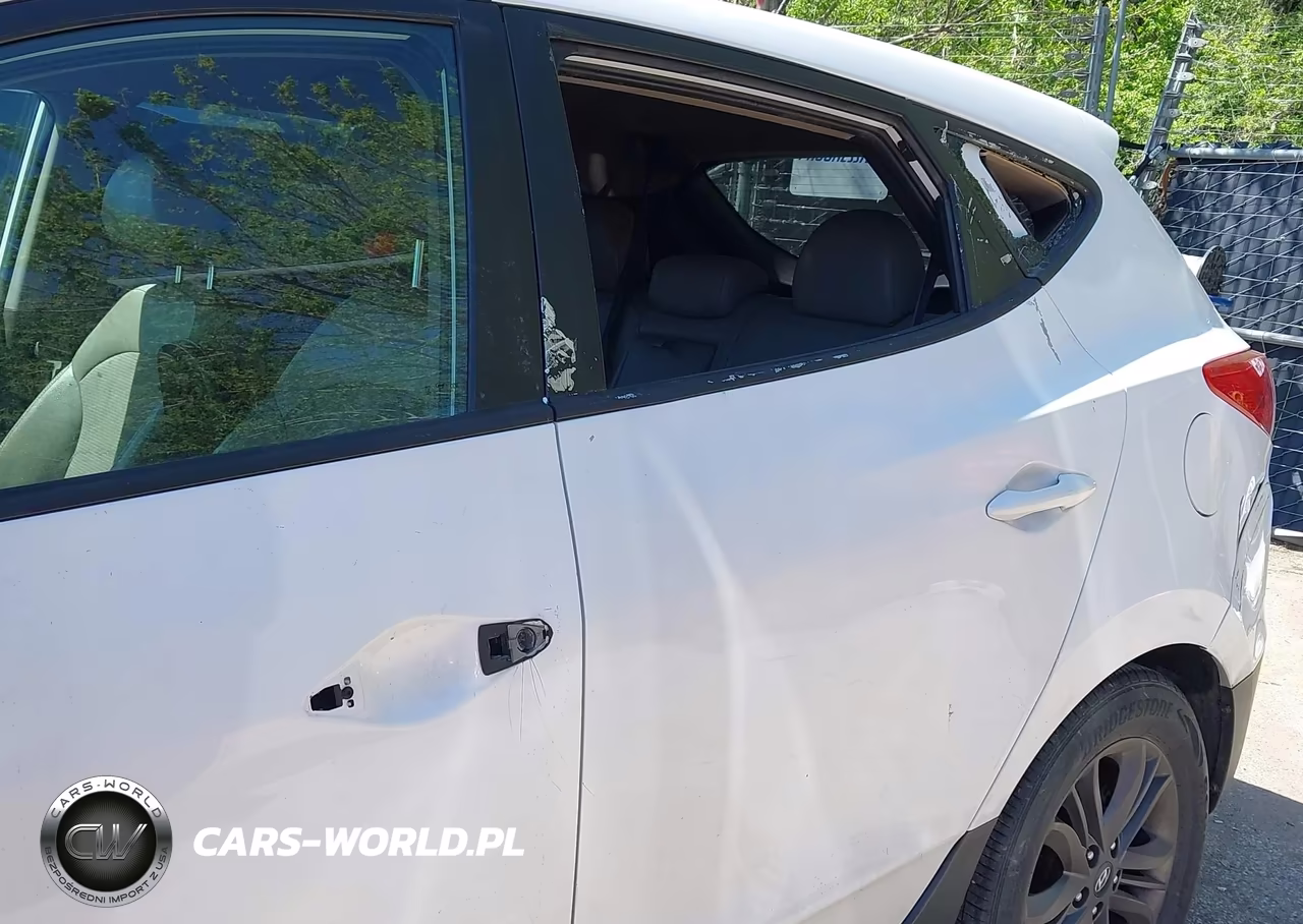 2015 Hyundai Tucson Gls VIN:KM8JTCAF8FU107066 - 13