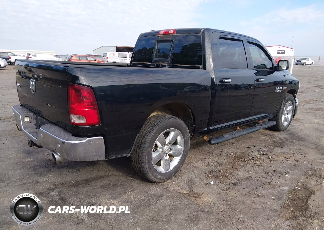 2015 Ram 1500 Big Horn VIN:1C6RR6LT9FS591584 - 4