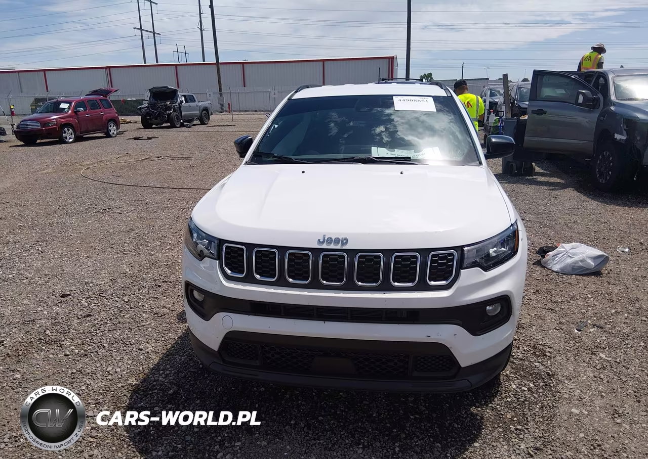 2025 Jeep Compass Latitude 4X4 VIN:3C4NJDBN1ST580321 - 12