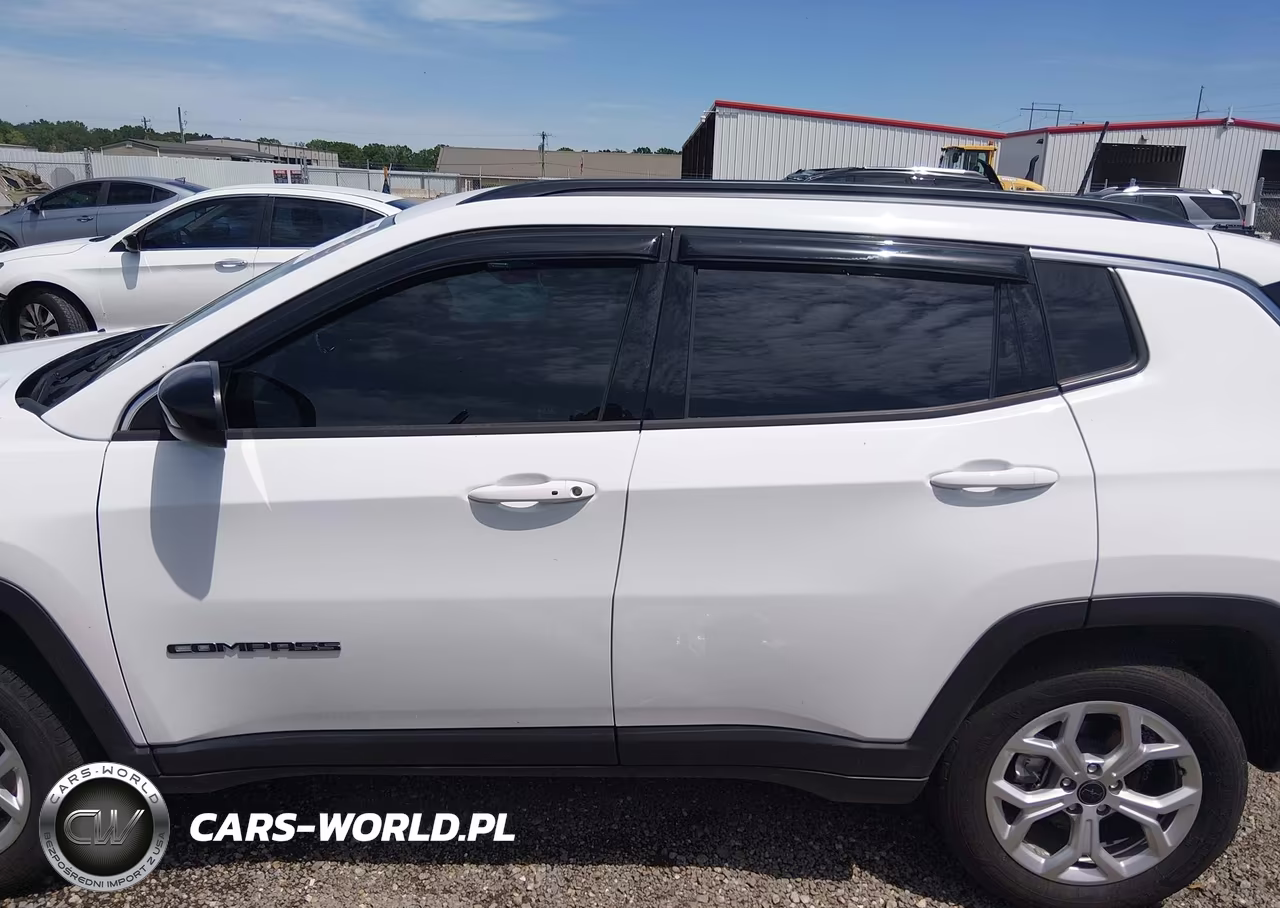 2025 Jeep Compass Latitude 4X4 VIN:3C4NJDBN1ST580321 - 14