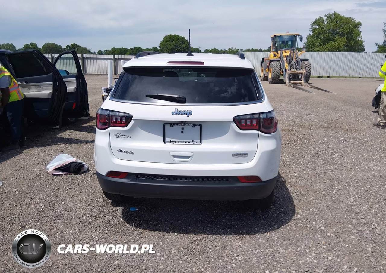 2025 Jeep Compass Latitude 4X4 VIN:3C4NJDBN1ST580321 - 16