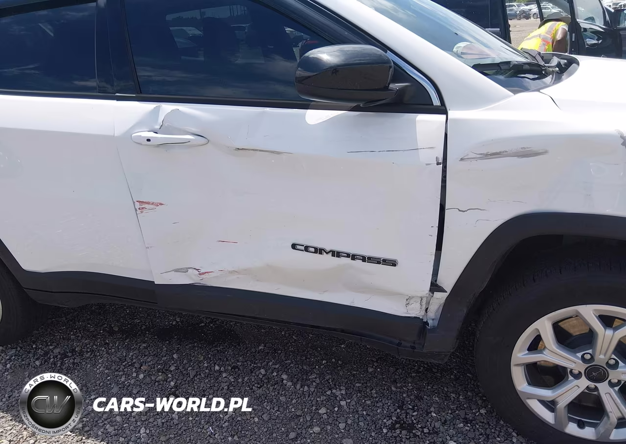 2025 Jeep Compass Latitude 4X4 VIN:3C4NJDBN1ST580321 - 6