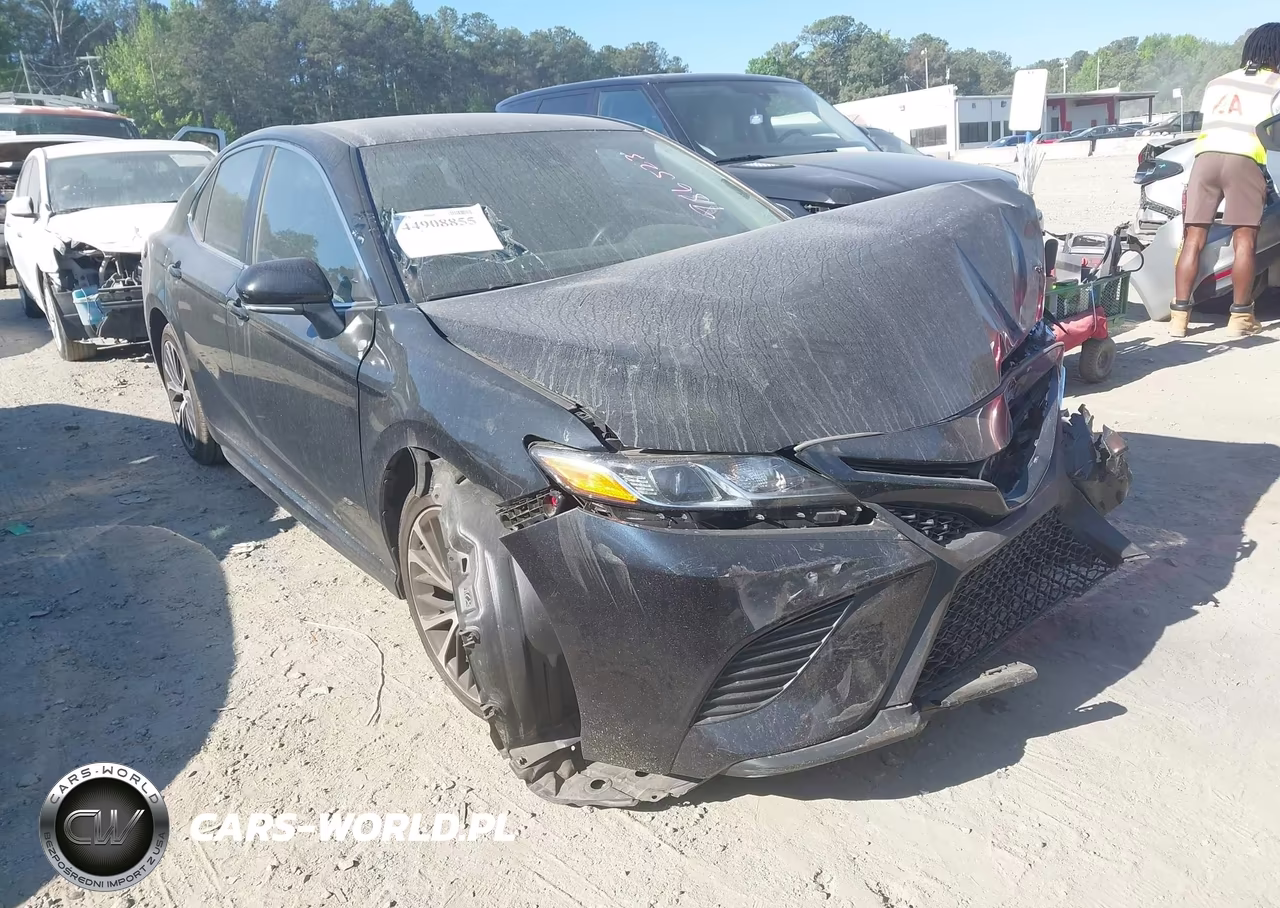 2020 Toyota Camry Se – zdjęcie 1 z 16